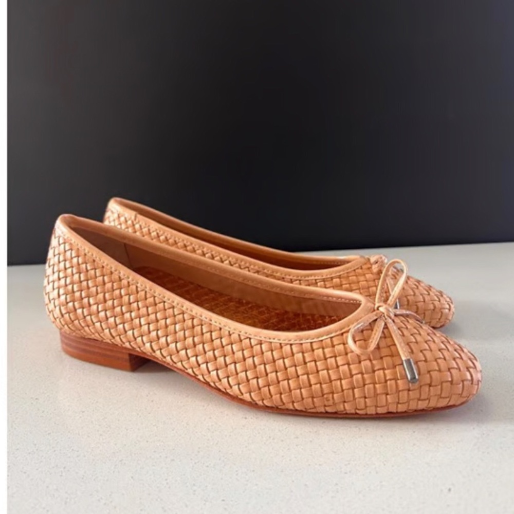 NWT Donald J. Pliner Tan Beige Nude Blush Woven Juliet Slip On Flat Shoes Size 9